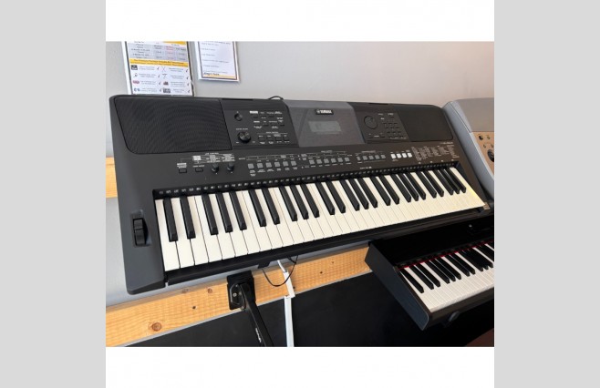 Yamaha PSR-E463 Keyboard, Used (SN:BEY001128) - Image 4